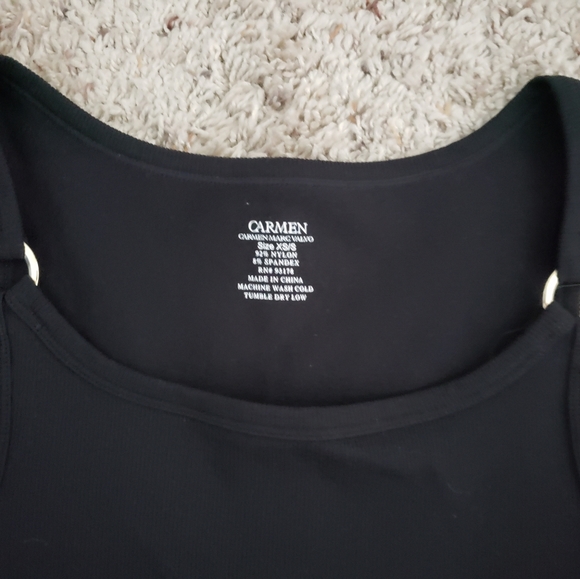 ๐ black top sleeveless with gold accent ring CARMEN Marc Valvo size XS/S ๐ - Picture 3 of 5
